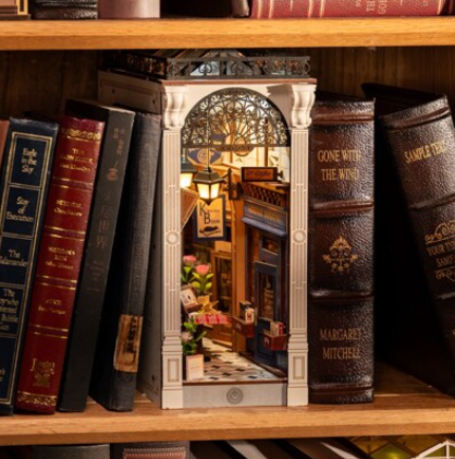 Bookend - Model to assemble