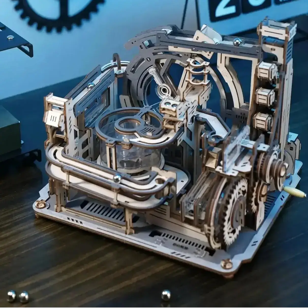 [[{"value":"{{Product title}}"}]] - Model to assemble