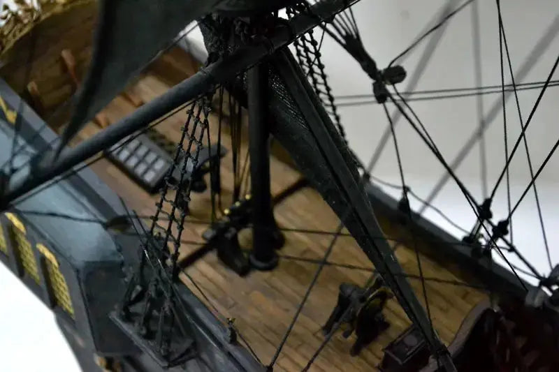 The black Pearl Golden version Metal Model to assemble