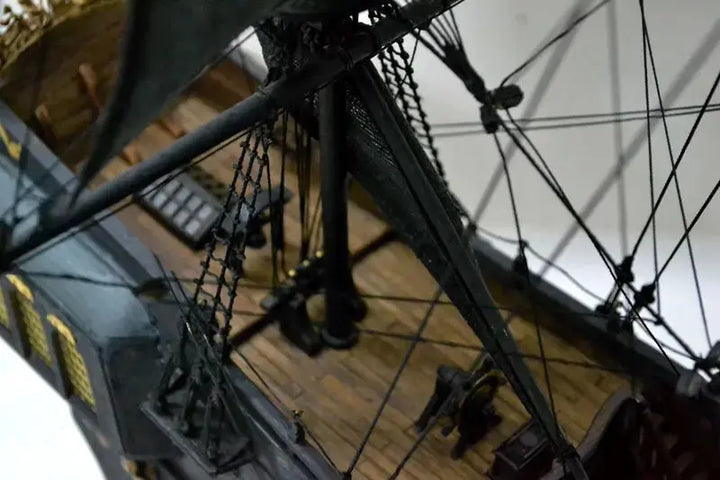 The black Pearl Golden version Metal Model to assemble