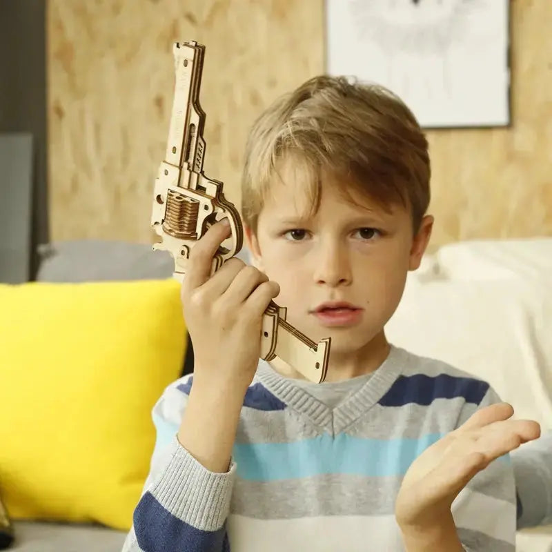 Revolver, Scatter with Rubber Band Bullet Wooden Model Kits - Model to assemble