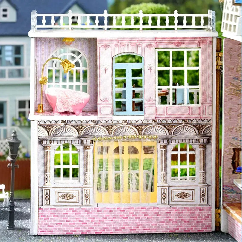 Magnificent Architectural miniature house - Model to assemble