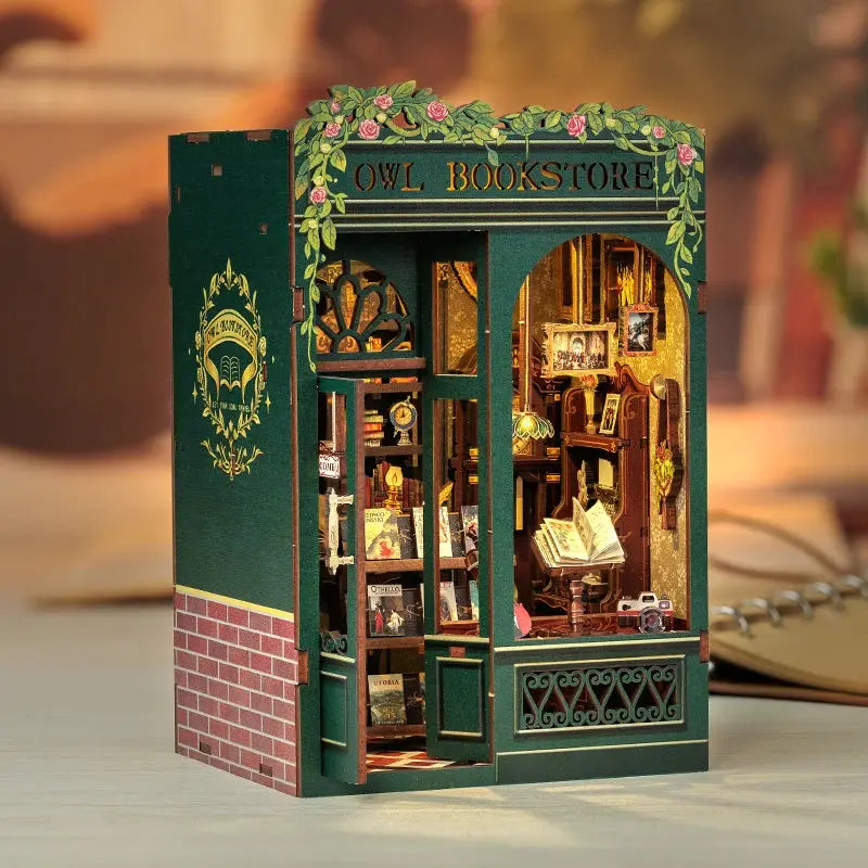 DIY Bookstore Book Nook with Light - Model to assemble