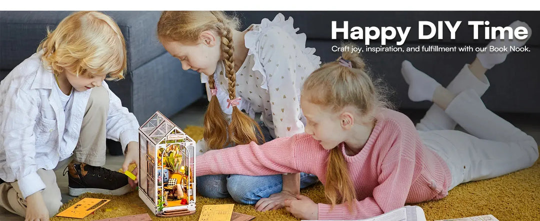 Doll House for Bookshelf - Model to assemble