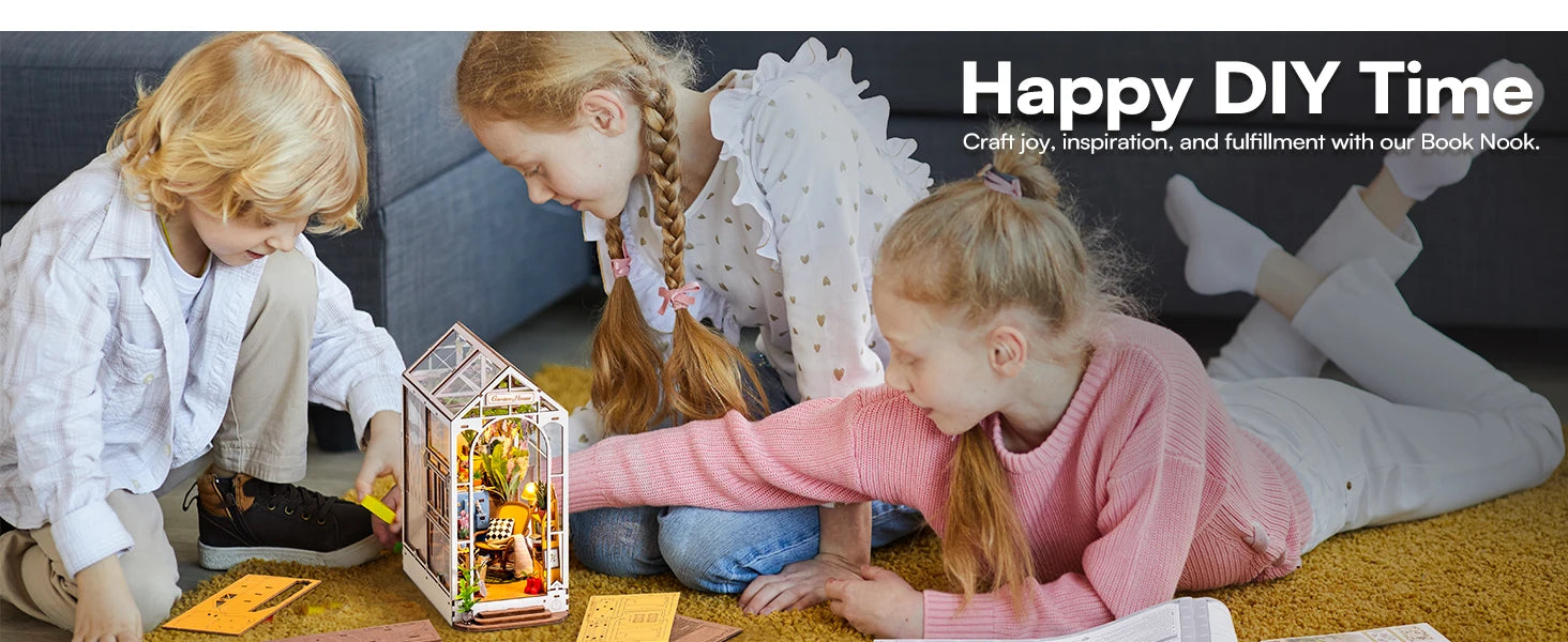 Doll House for Bookshelf - Model to assemble