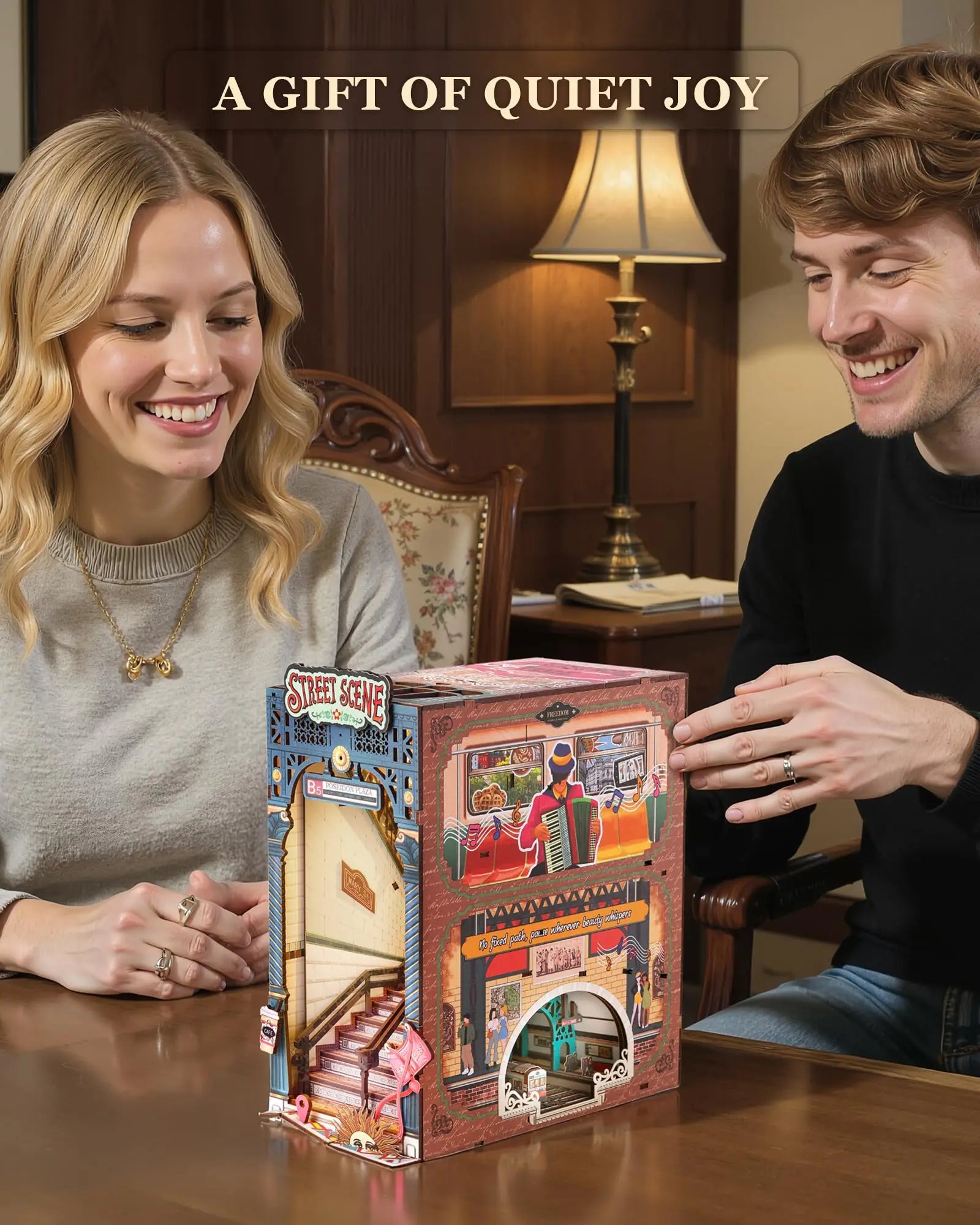 Street Scene Book Nook Set with Light - Model to assemble