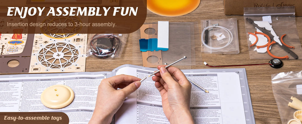 Sakura Dreamy TV Music Box with Light - Model to assemble