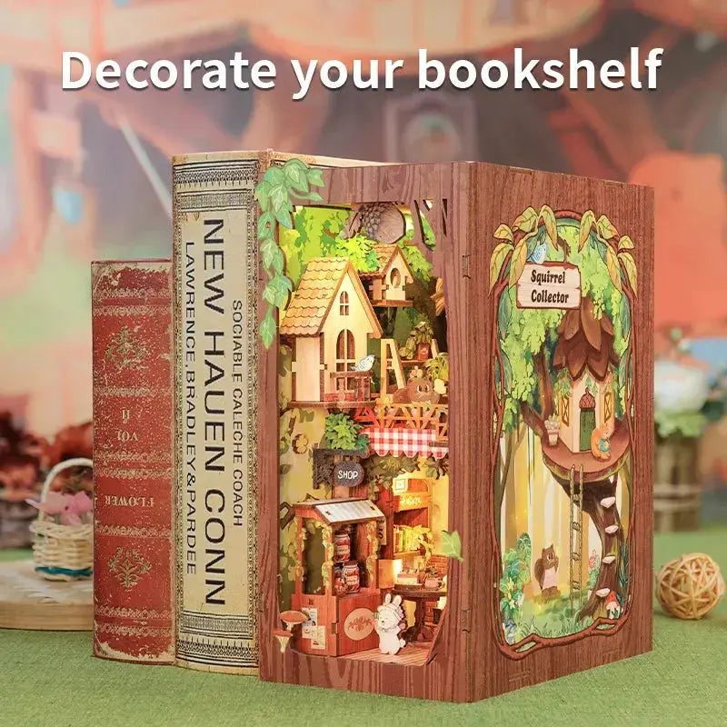 DIY Bookstore Book Nook with Light - Model to assemble