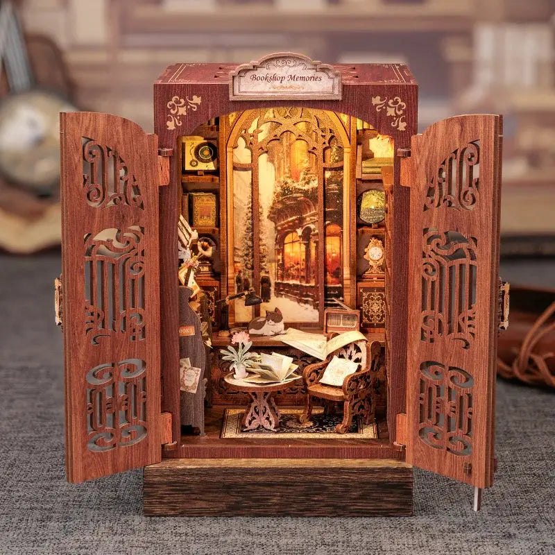 DIY Bookstore Book Nook with Light - Model to assemble