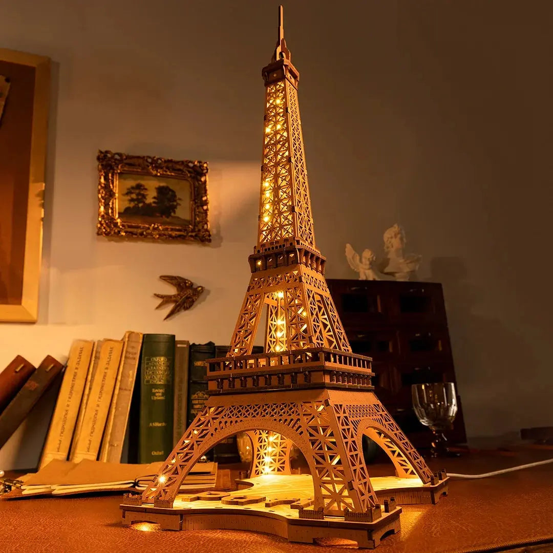 Night of the Eiffel Tower (light string included) - Model to assemble