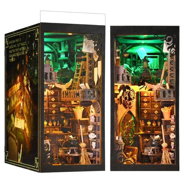 The Master's Dollhouse bookend with LED Light - Model to assemble