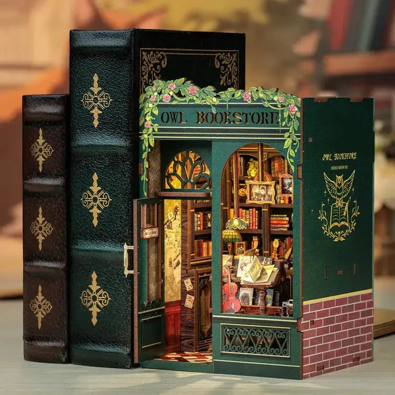 DIY Bookstore Book Nook with Light - Model to assemble