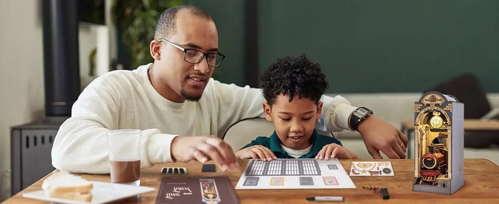 Doll House for Bookshelf - Model to assemble