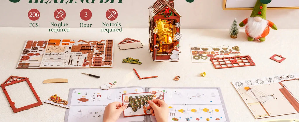 Christmas Dollhouse Bookend - Model to assemble