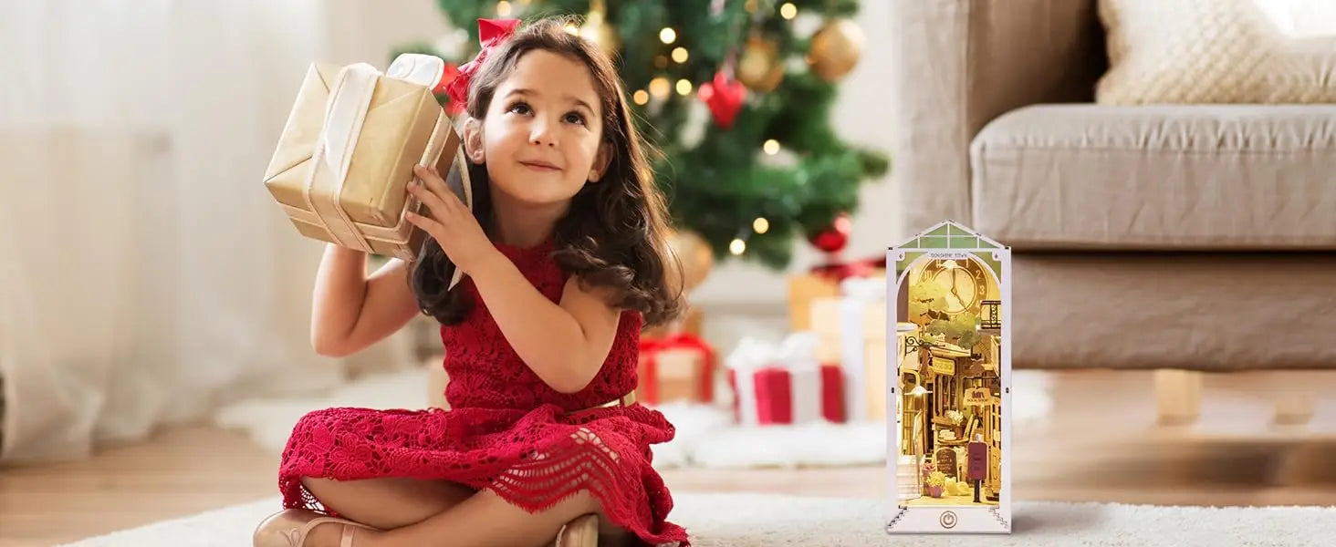 Doll House for Bookshelf - Model to assemble