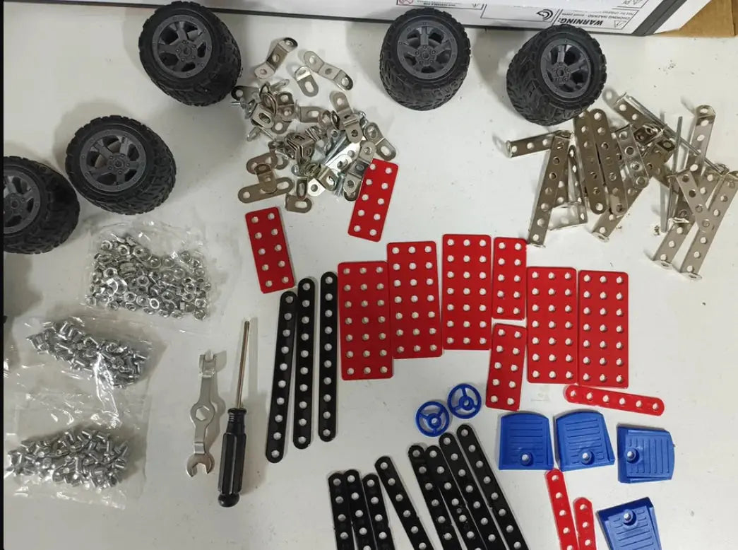 Metal Off-Road Vehicle Building Blocks - Model to assemble
