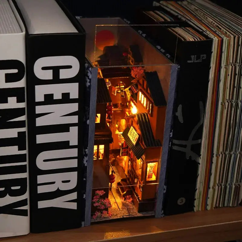 Book Nook Kit, Bookshelf Decor - Model to assemble