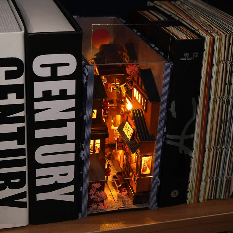 Book Nook Kit, Bookshelf Decor - Model to assemble