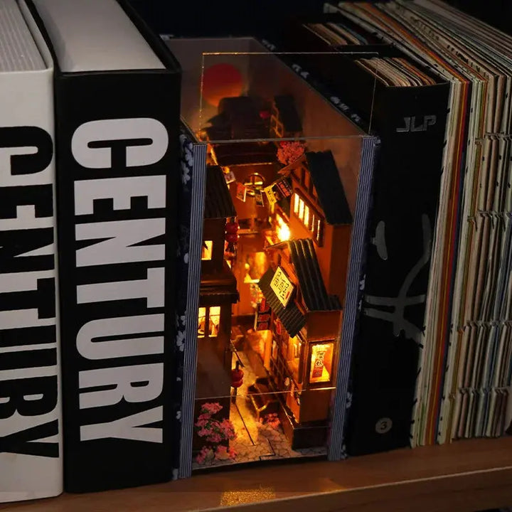 Book Nook Kit, Bookshelf Decor - Model to assemble