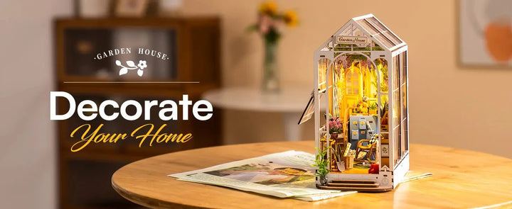 Doll House for Bookshelf - Model to assemble