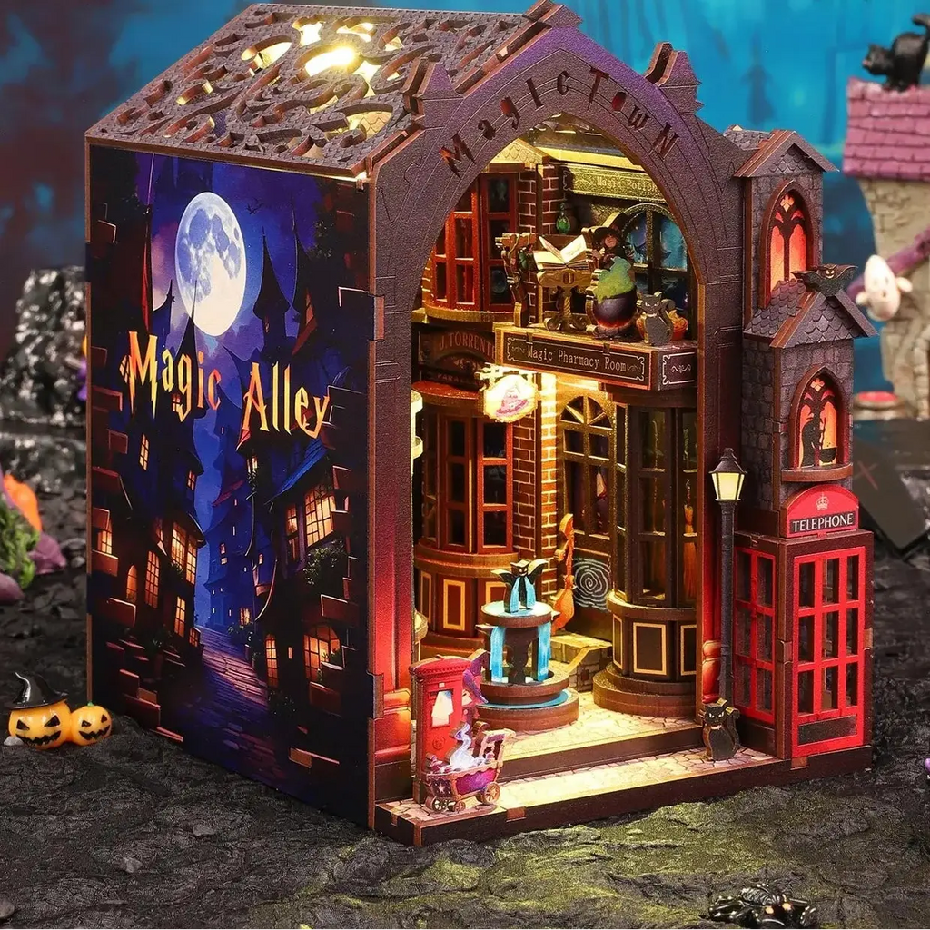 "Magic Alley" Bookend - Model to assemble