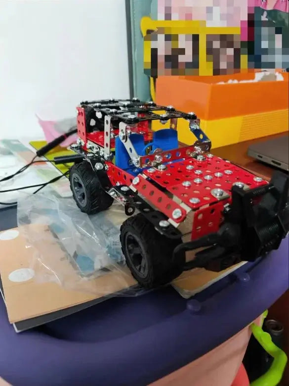 Metal Off-Road Vehicle Building Blocks - Model to assemble
