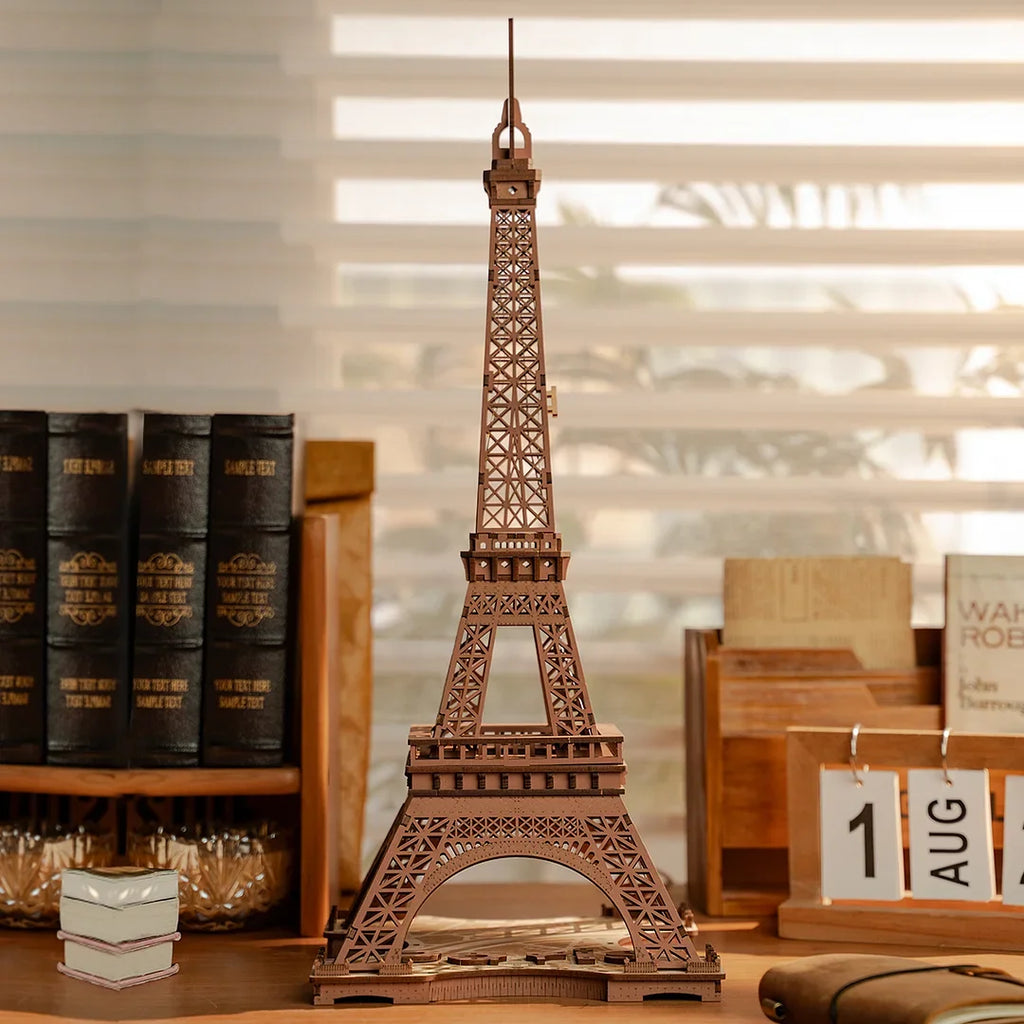 Night of the Eiffel Tower (light string included) - Model to assemble