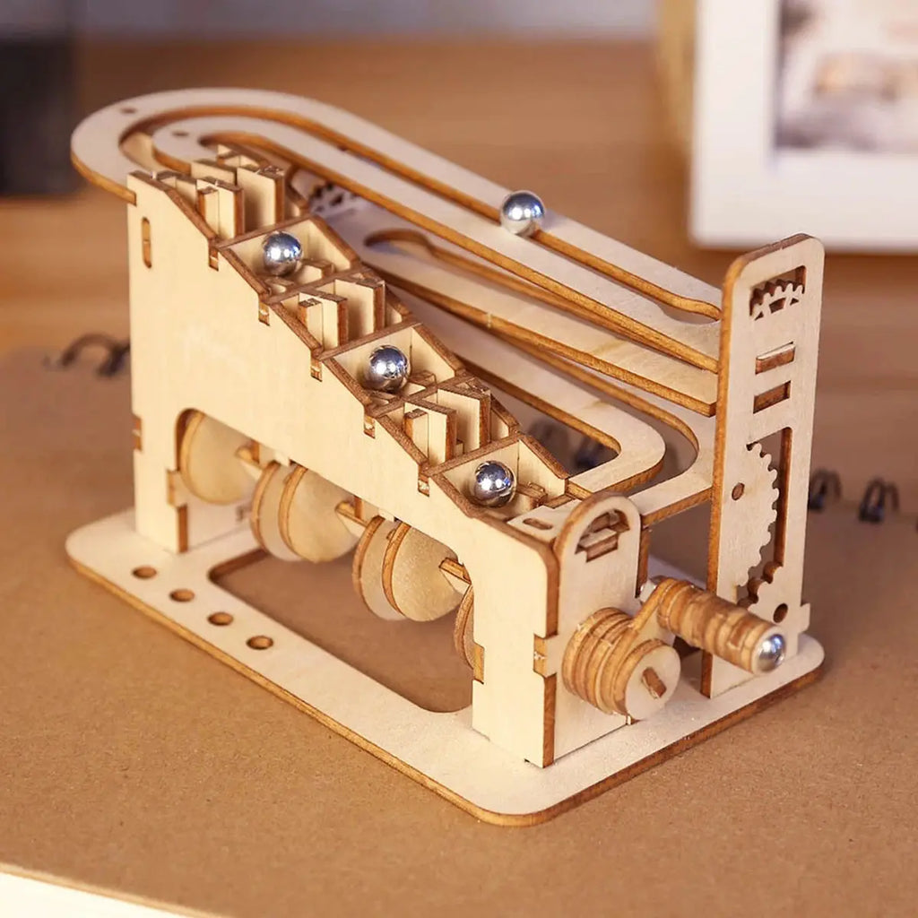 Spiral Marble Run Model to assemble